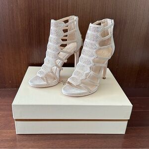 BRAND NEW Imagine by Vince Camuto - Gavin heels